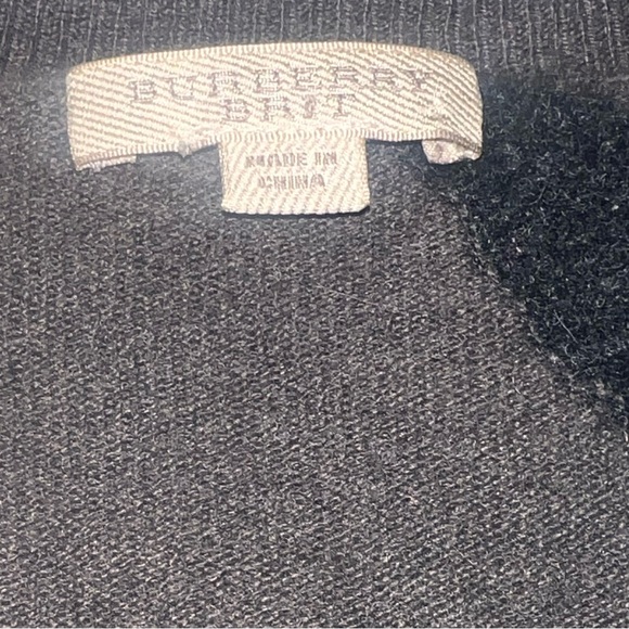 {Burberry 100% Cashmere Camouflage V-Neck Sweater Small Luxury Green Black} - Picture 8 of 16